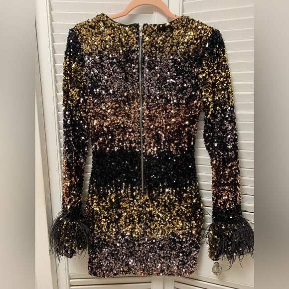 Sequin dress, size SMALL, US 4/6. Perfect for the holidays! - Picture 2 of 3